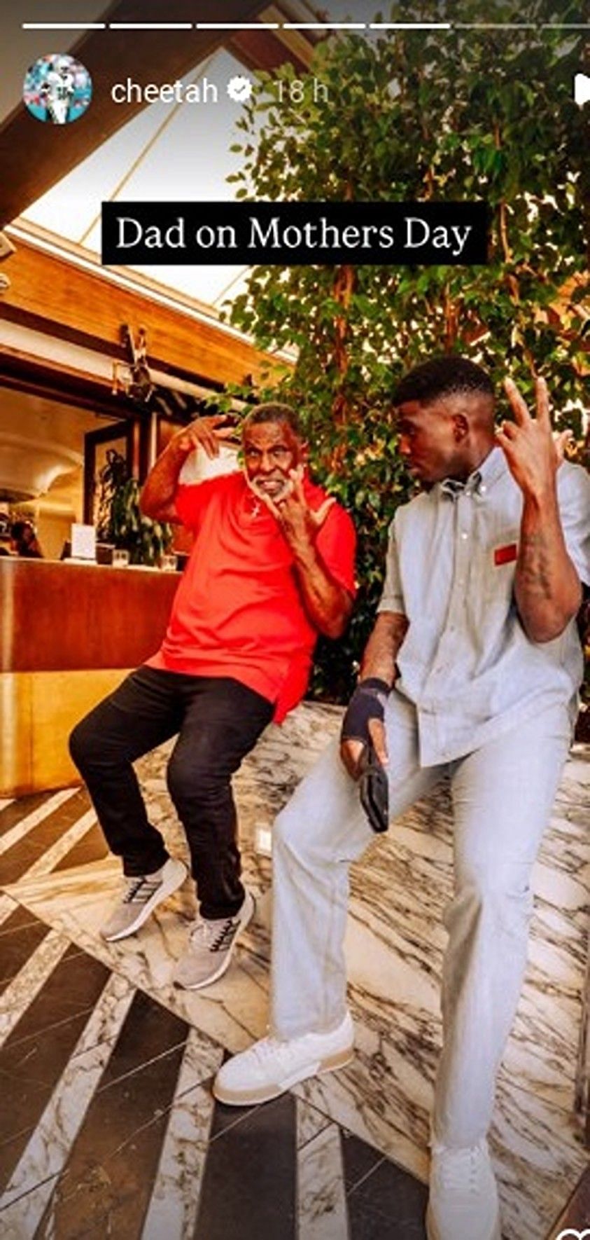 Tyreek shares rare glimpse of parents Derrick Shaw and Anesha Sanchez/@cheetah